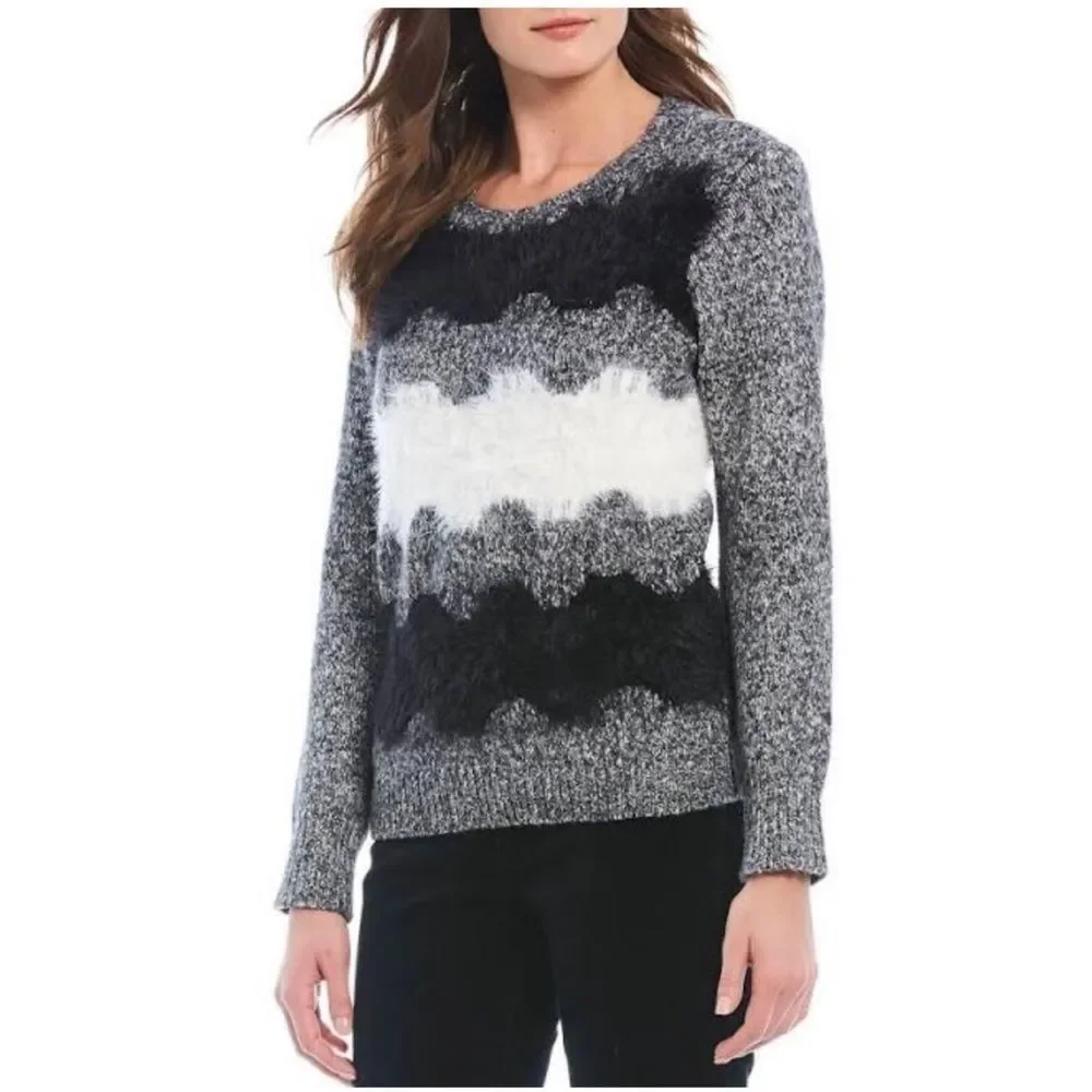🆕Westbound Wavy Blk, Wht & Gray Sweater size PS - Picture 2 of 5